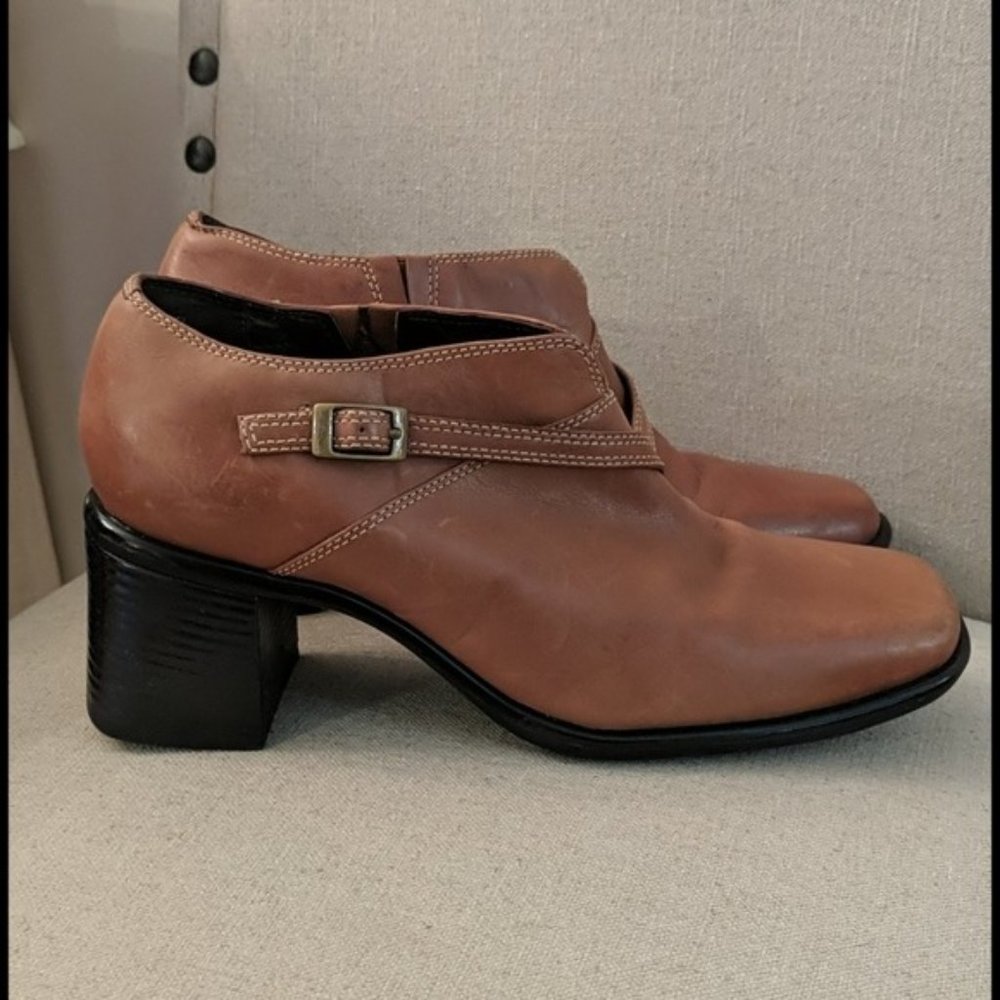 Clarks Block Heel Slip On Vintage Shoes